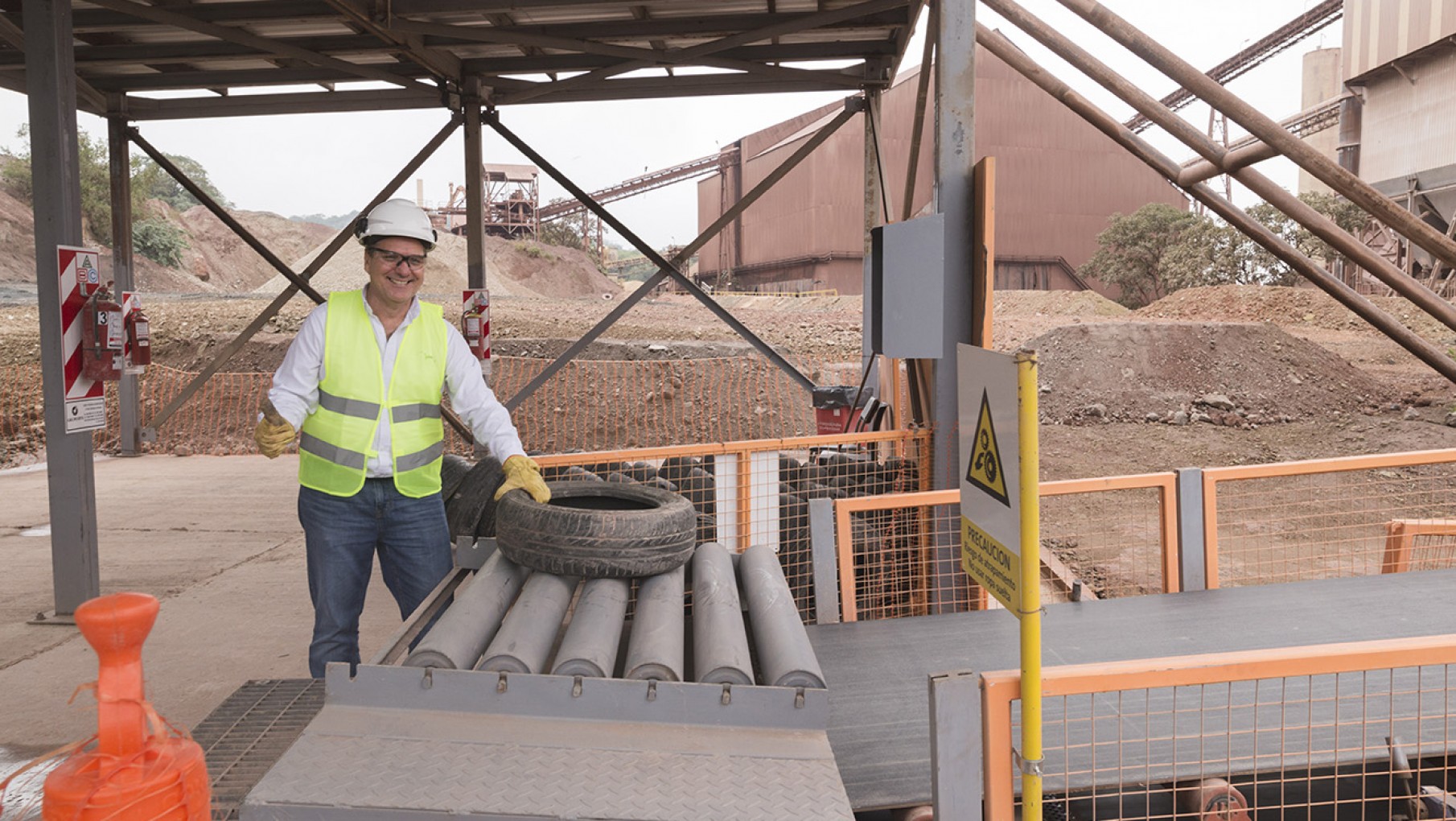 Holcim innova para producir reciclando neumáticos a través del coprocesamiento